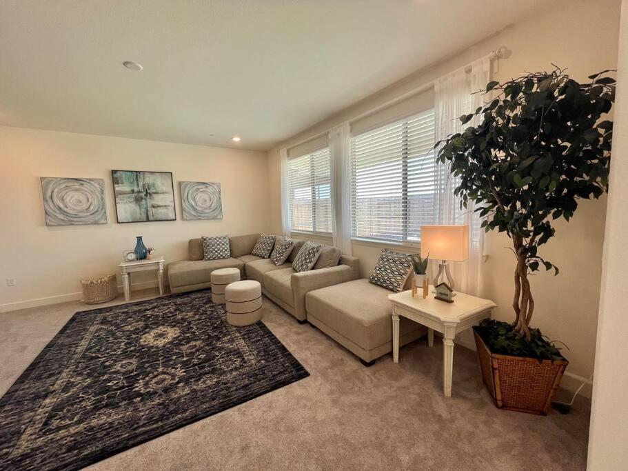 Brand-New, Beautiful & Stylish Home In Sacramento! Eksteriør billede