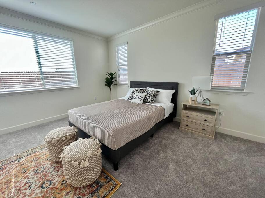 Brand-New, Beautiful & Stylish Home In Sacramento! Eksteriør billede