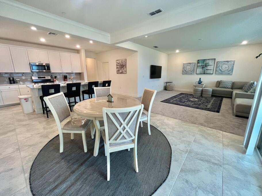 Brand-New, Beautiful & Stylish Home In Sacramento! Eksteriør billede
